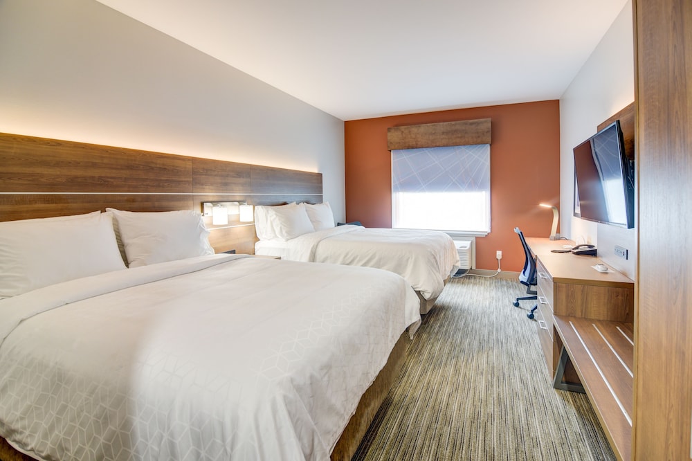 Holiday Inn Express Hotel And Suites Foley 28/75