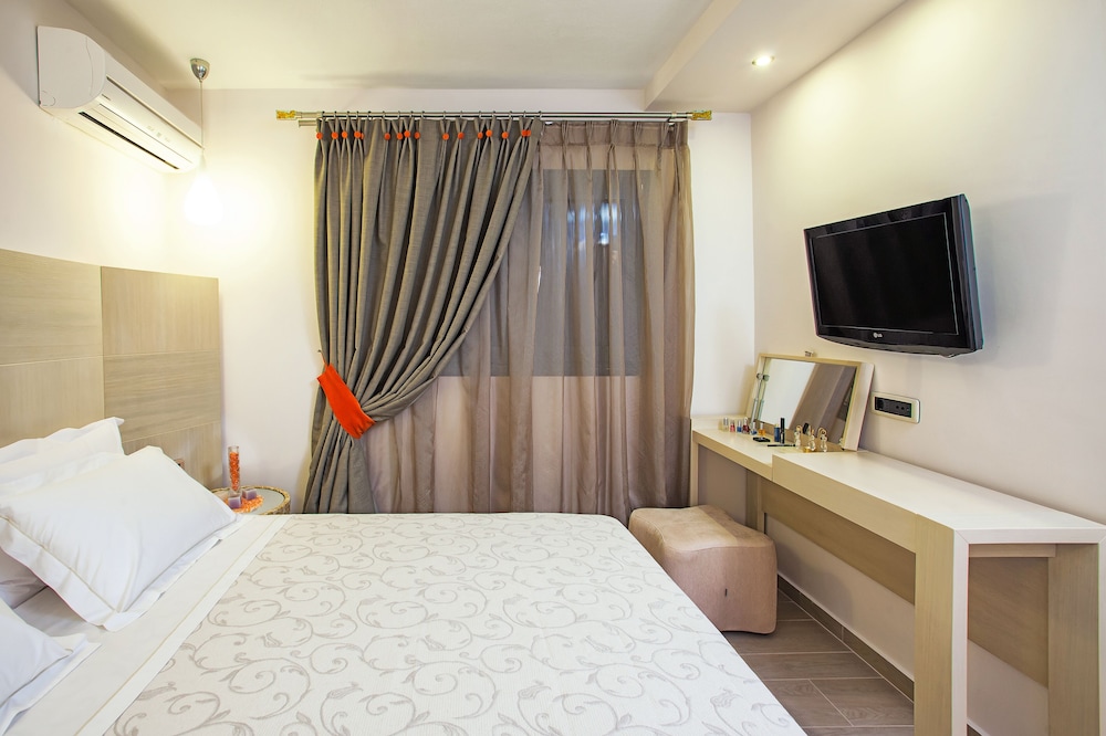Core Hotel 14/50