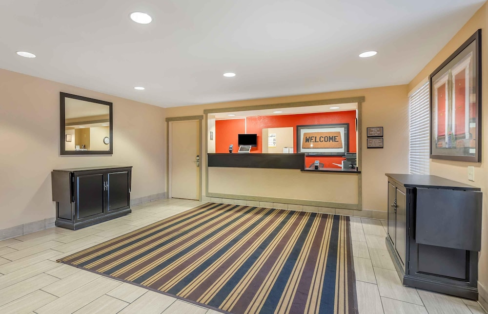 Extended Stay America Chicago Lombard Yorktown Center 9/53