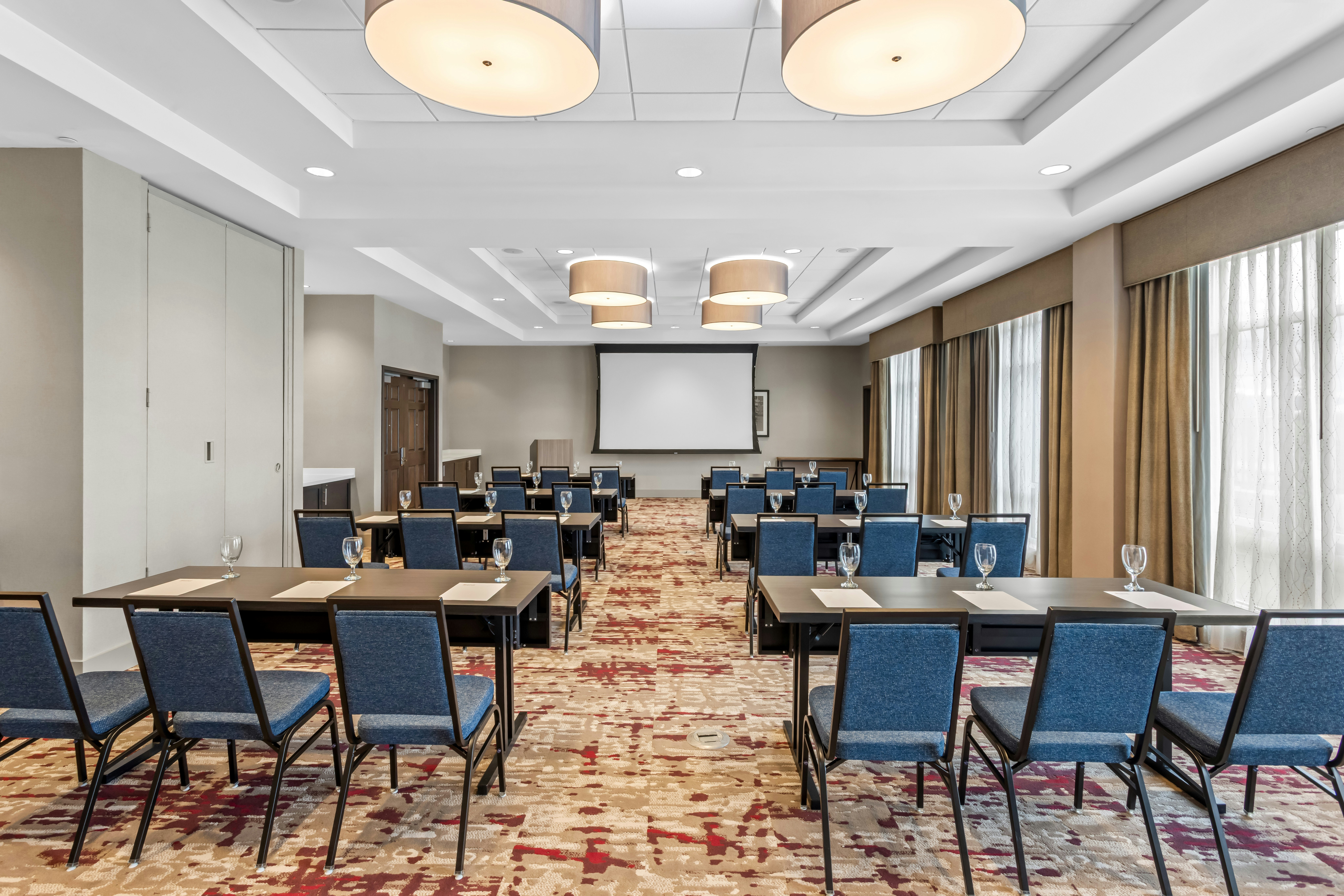 Hilton Garden Inn Corning Downtown 40/50
