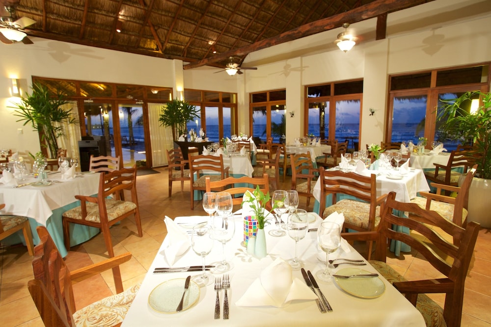 Akumal Bay Beach & Spa Resort 49/69