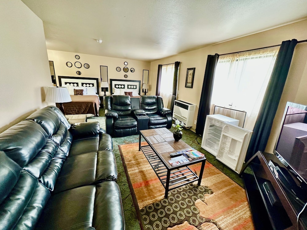 Alaska Anglers Inn 29/50