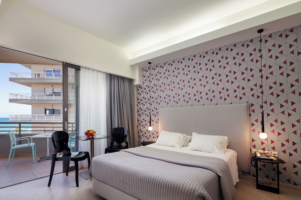 Steris Elegant Beach Hotel 17/70