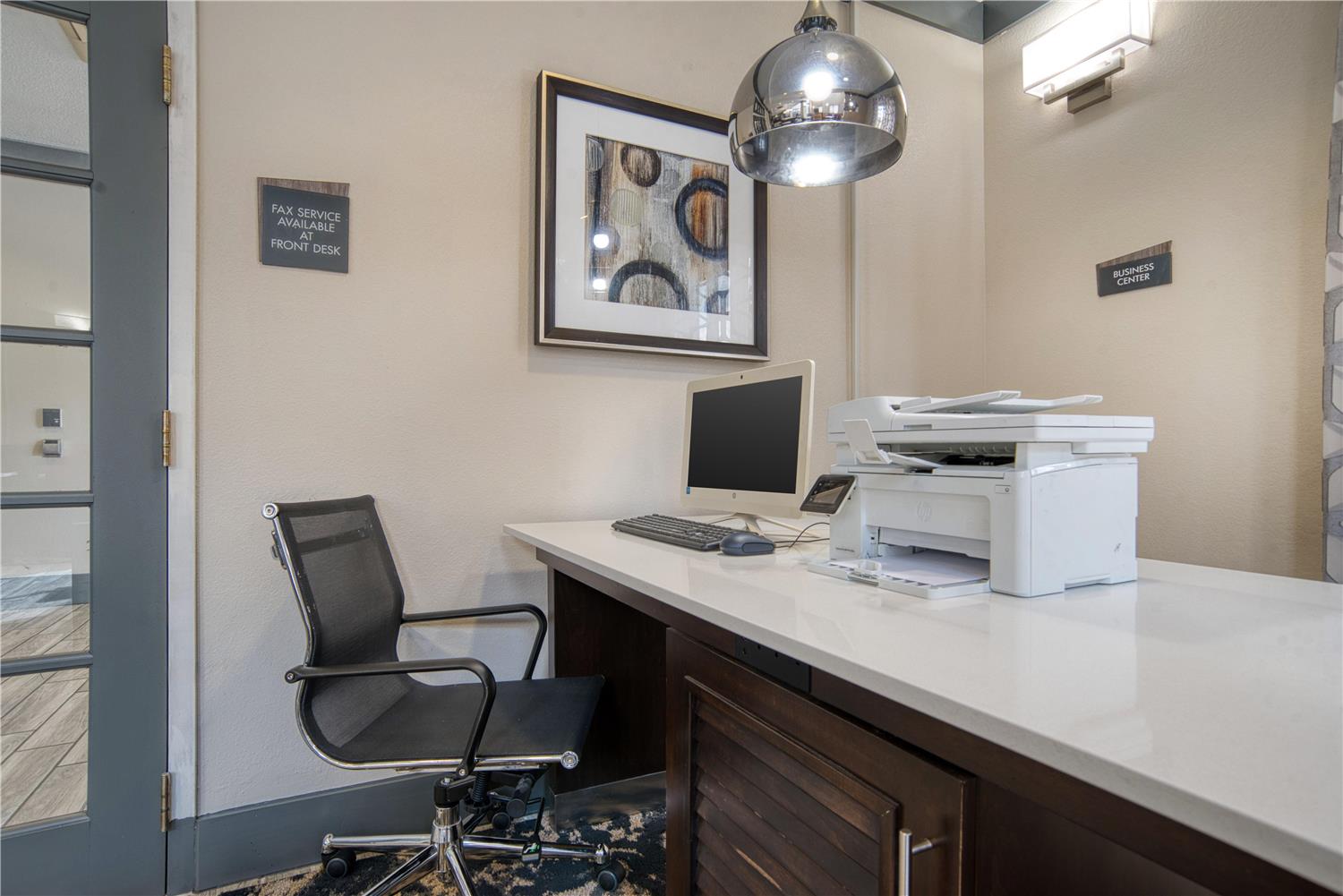 Best Western Plus Philadelphia-Choctaw Hotel and Suites 23/27