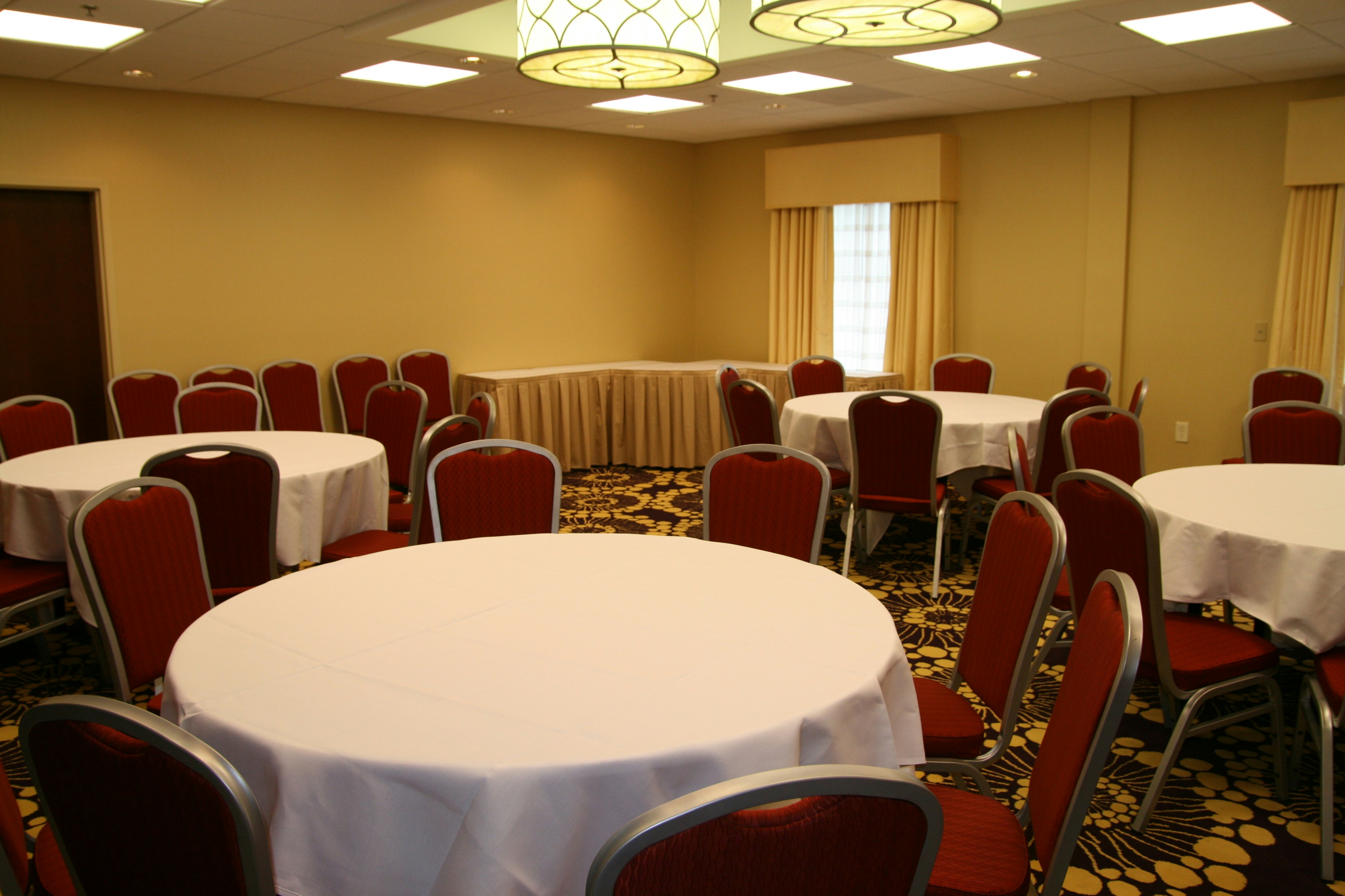 Hampton Inn Richmond Airport 54/58
