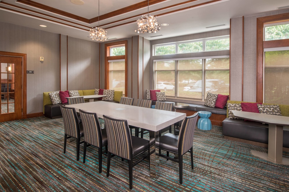 Residence Inn By Marriott Chesapeake Greenbrier 50/54