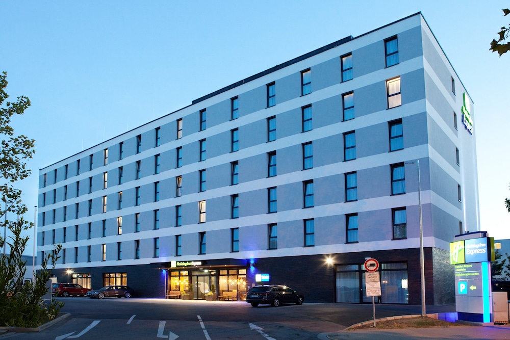 HOLIDAY INN EXPRESS FRANKFURT AIRPORT - RAUNHEIM 1/49