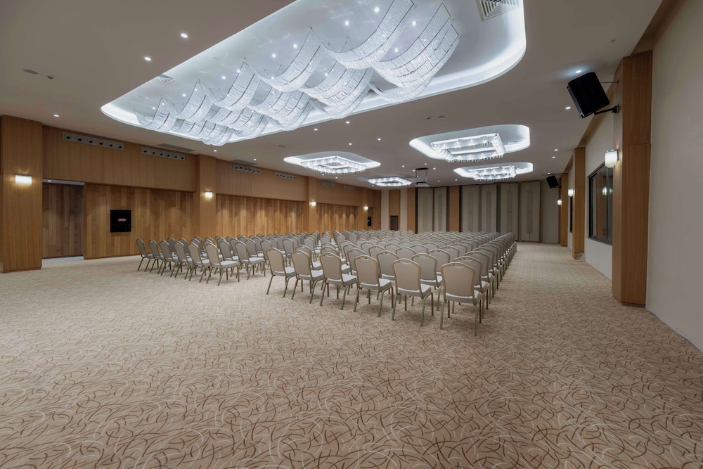 Radisson Hotel Mersin 23/48