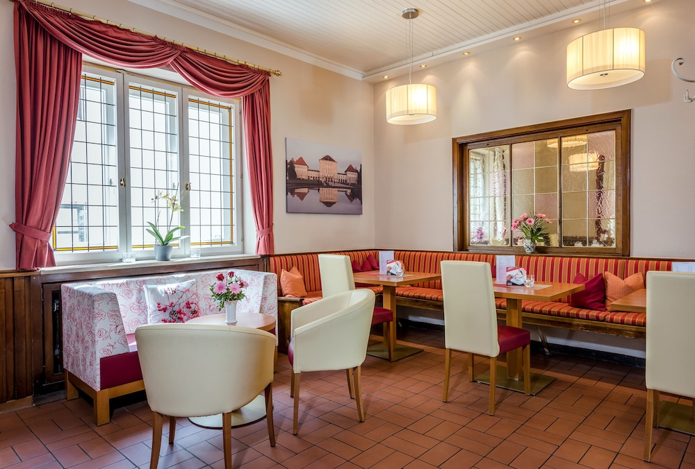 Hotel Laimer Hof Nymphenburg Palace Munich 45/60