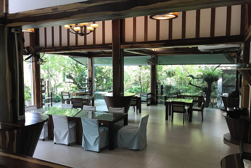 Taman Spa Resort 58/70
