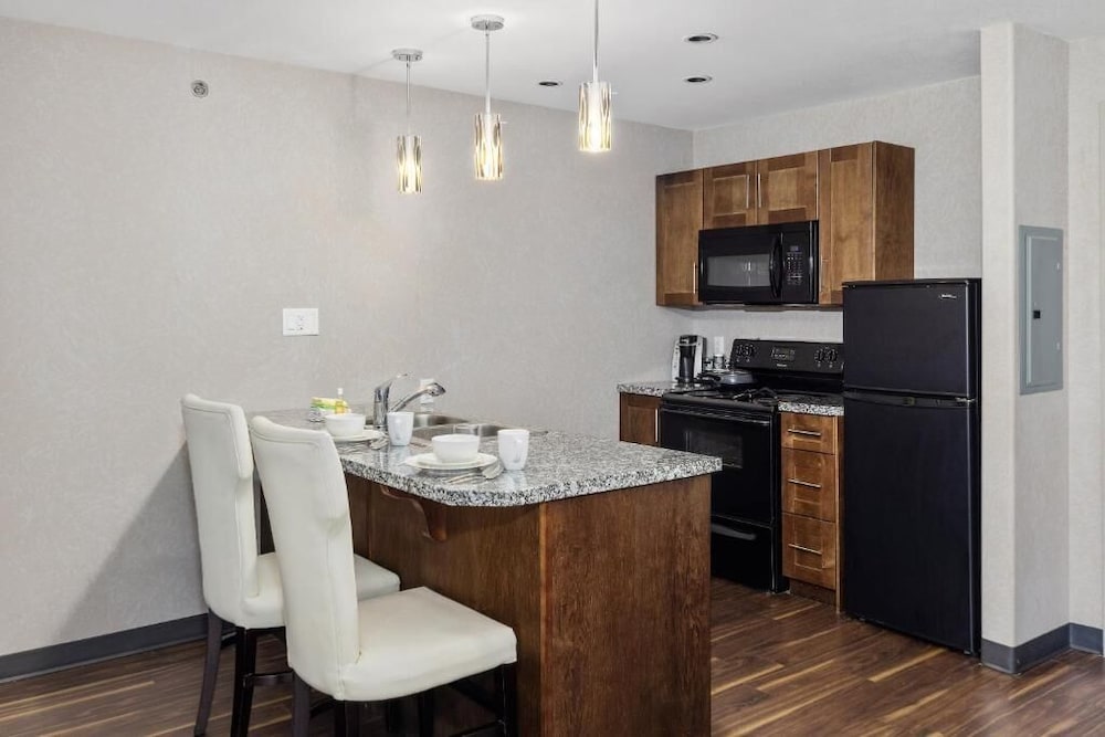 Home Inn Suites Yorkton 53/65