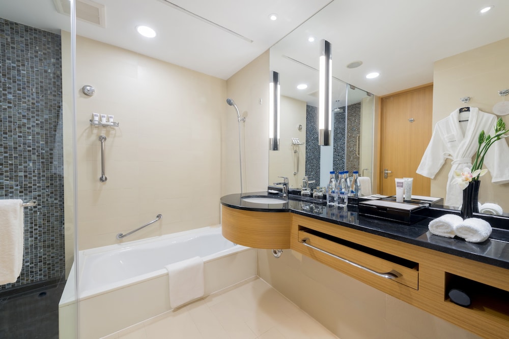 Paradox Kunshan Hotel 66/67