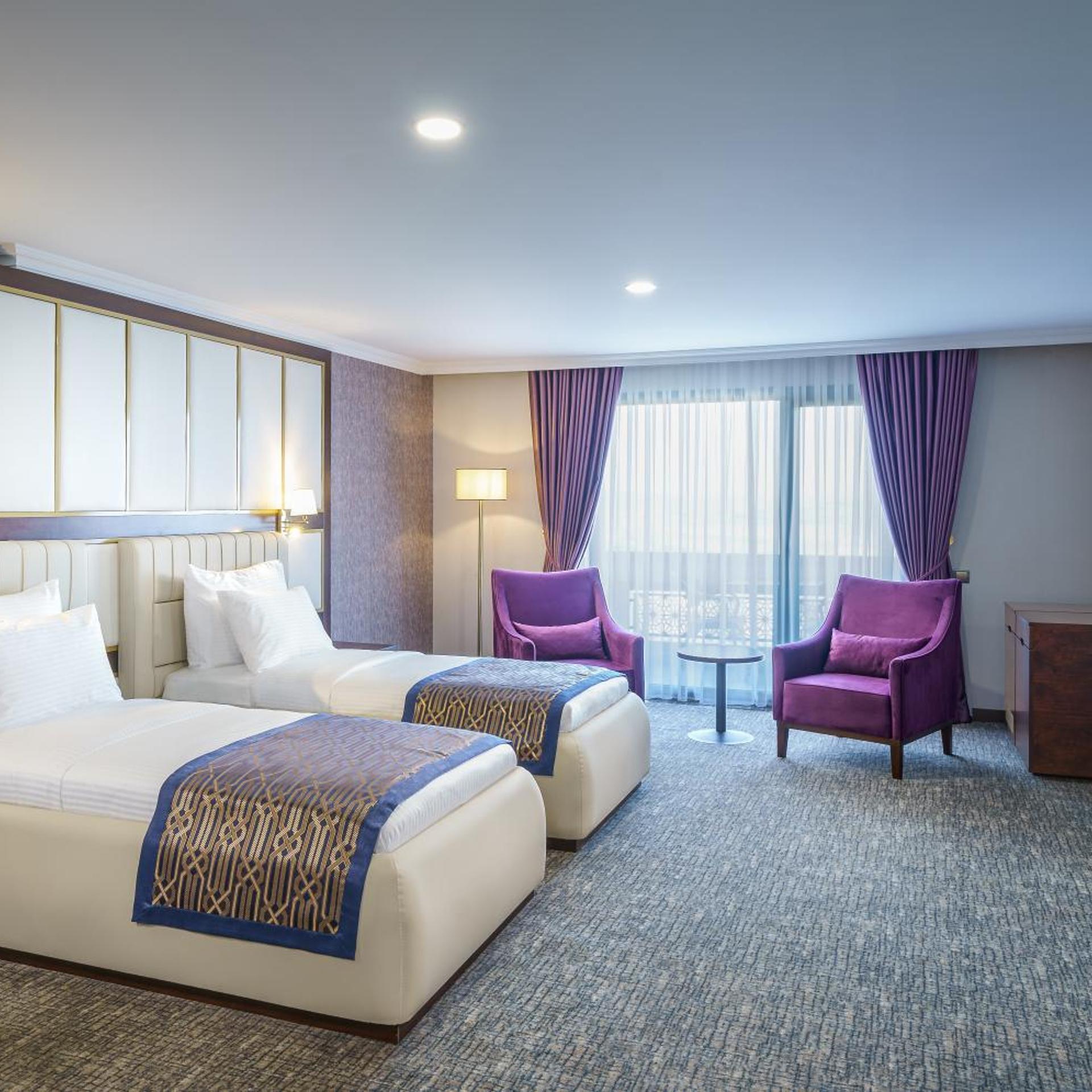 Premium, Twin Beds, Land View