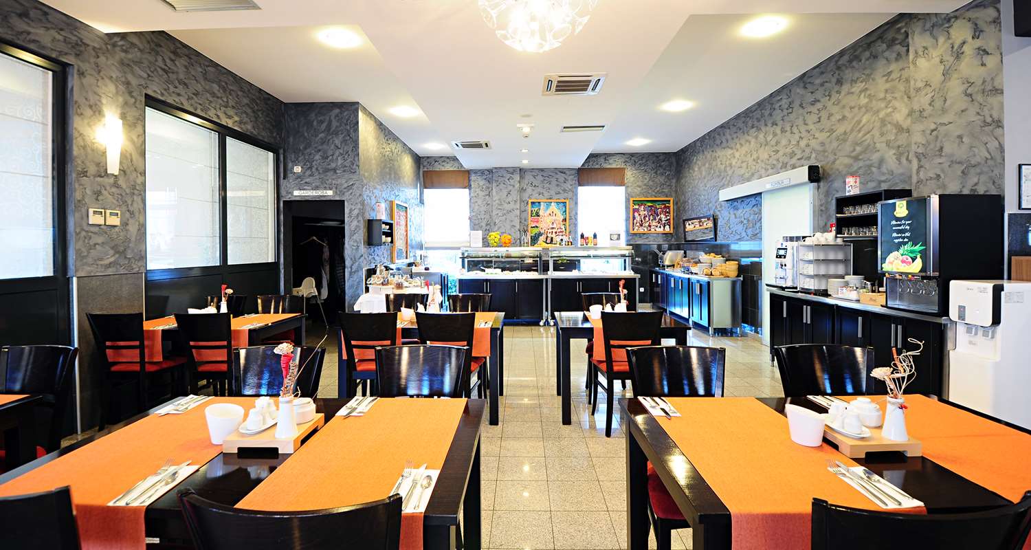 restaurant cafeteria