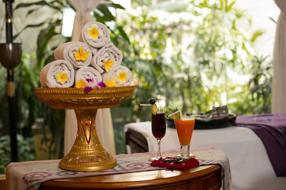 Parigata Resort Spa 8/71