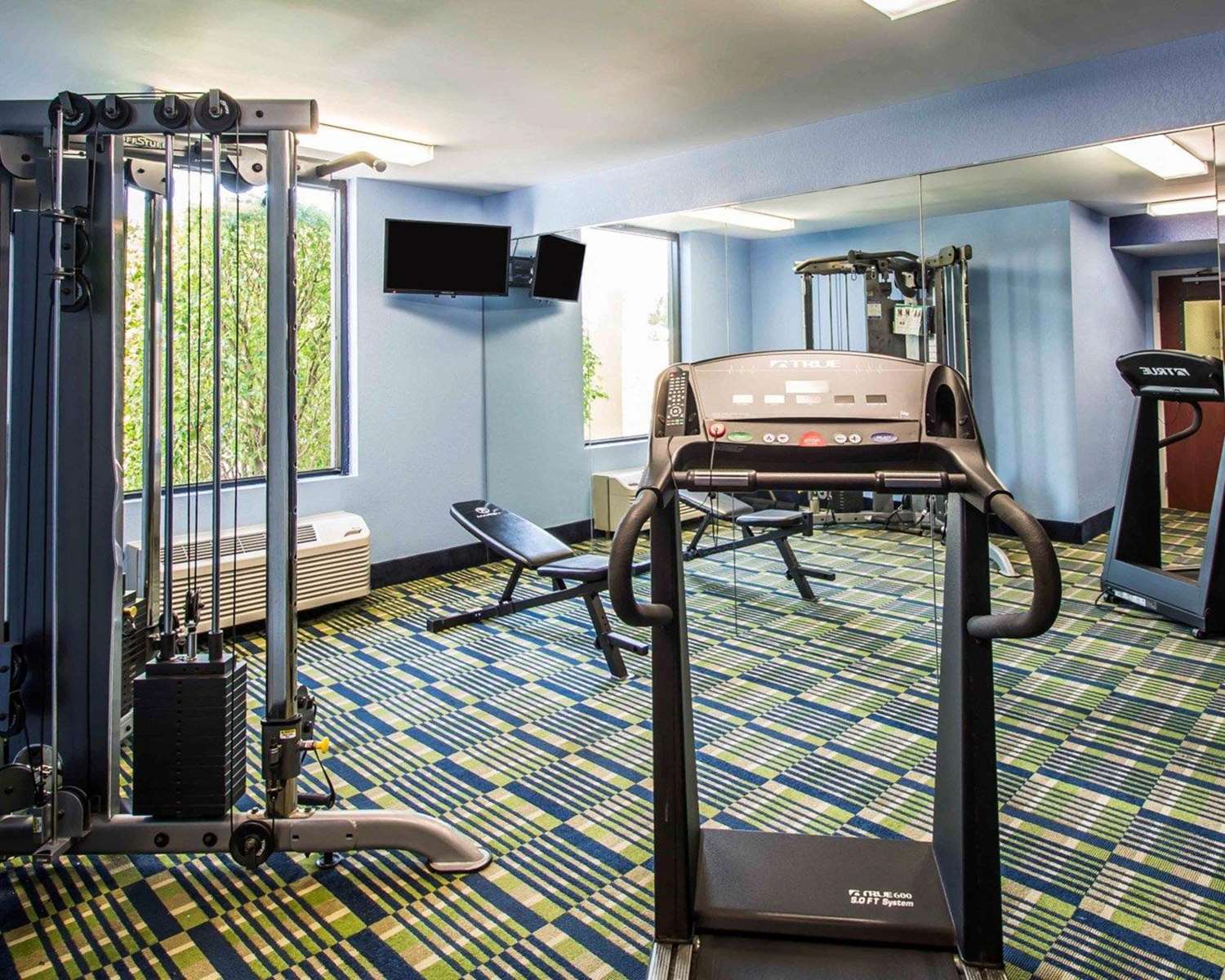Comfort Inn & Suites Lantana - West Palm Beach South 24/40