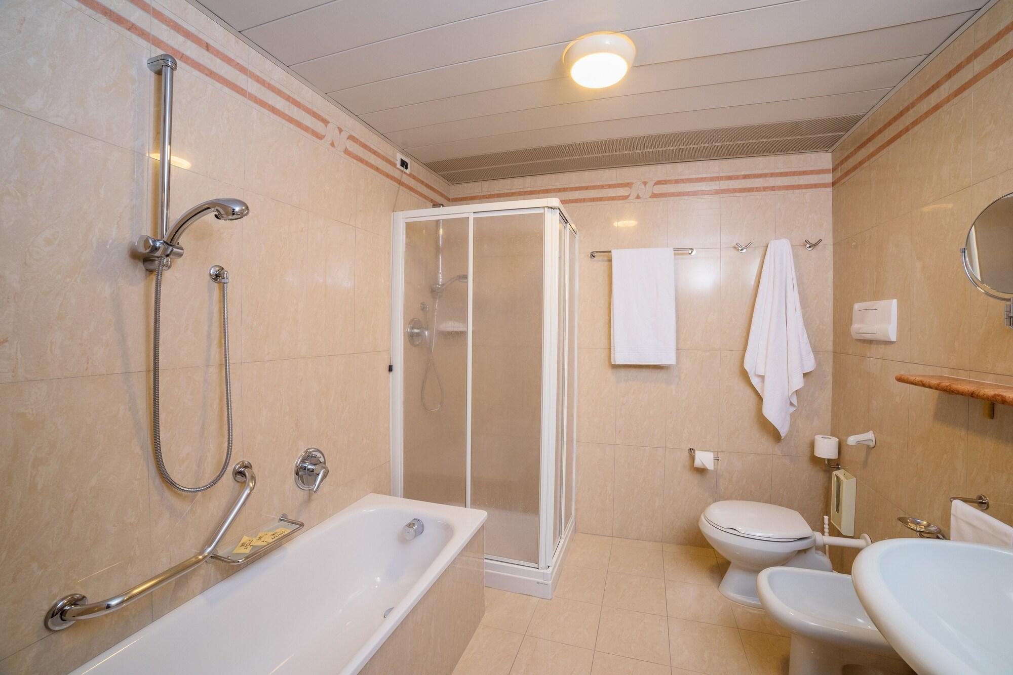 Apollo Hotel Terme 48/50