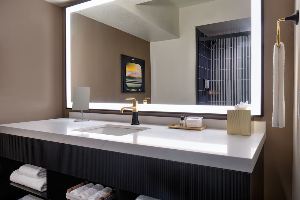 LaSalle Boutique Hotel 37/39