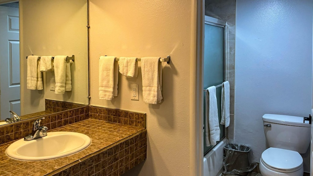 Motel6 Selma, CA 45/57
