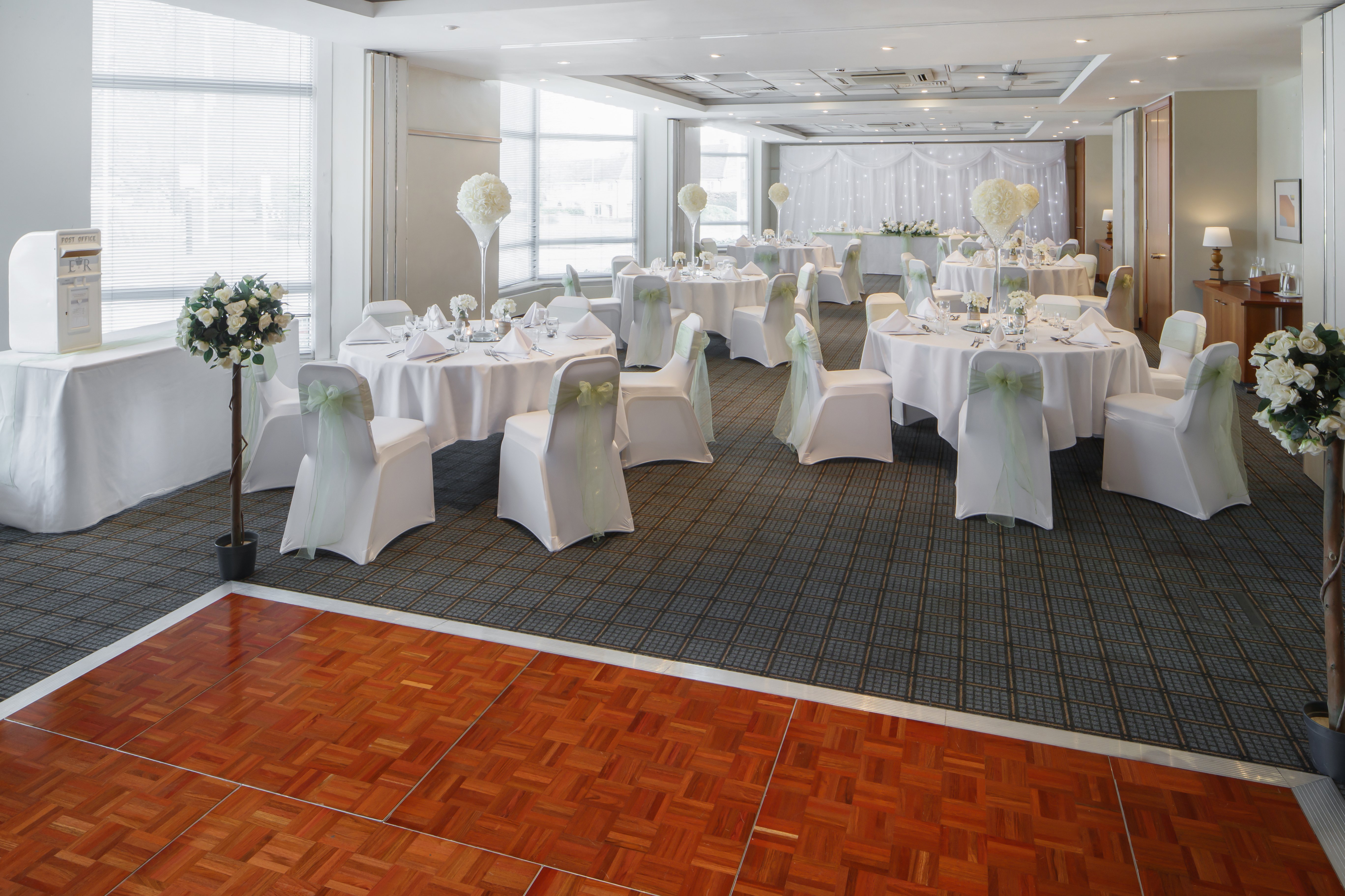 HOLIDAY INN BASINGSTOKE 39/45