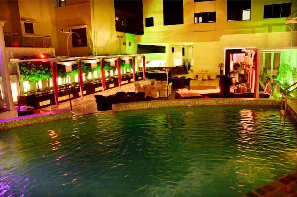 Hotel Royal Cliff 46/50