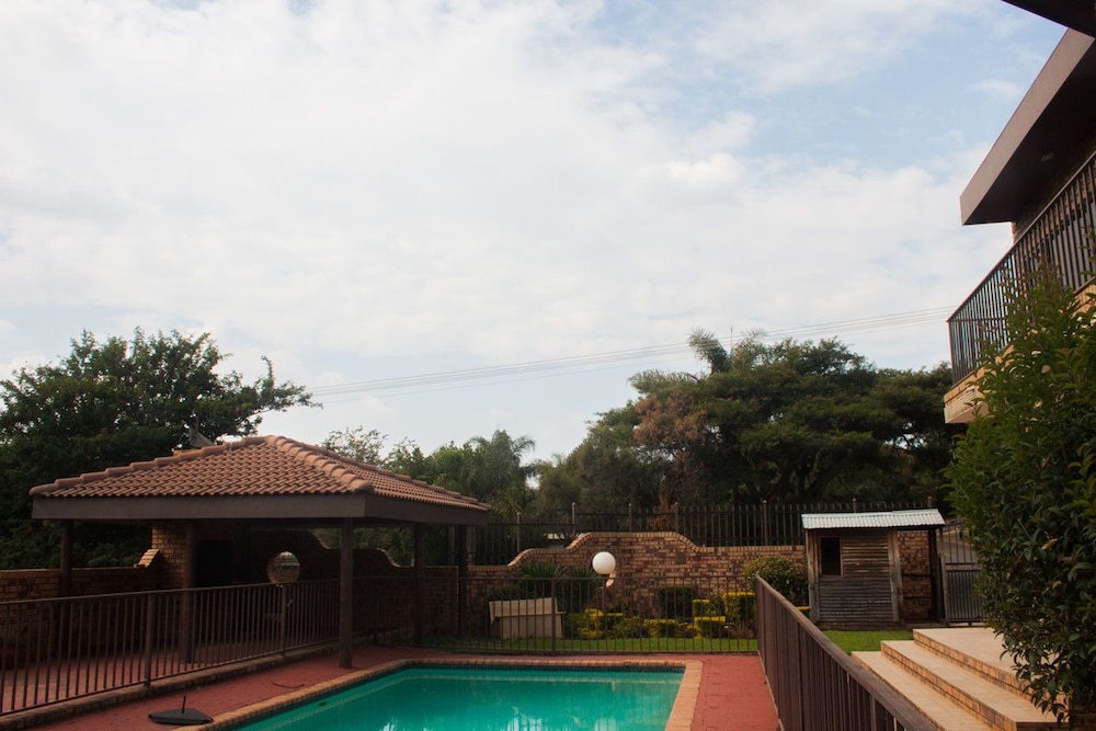 Thabiso Guesthouse 12/14