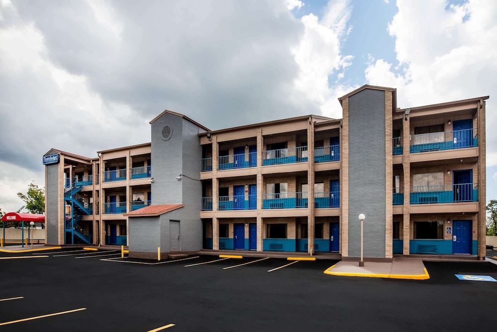Travelodge by Wyndham Houston Hobby Airport 37/38