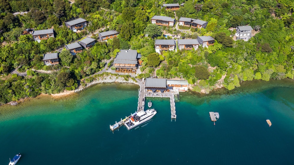 Bay of Many Coves Resort 4/57
