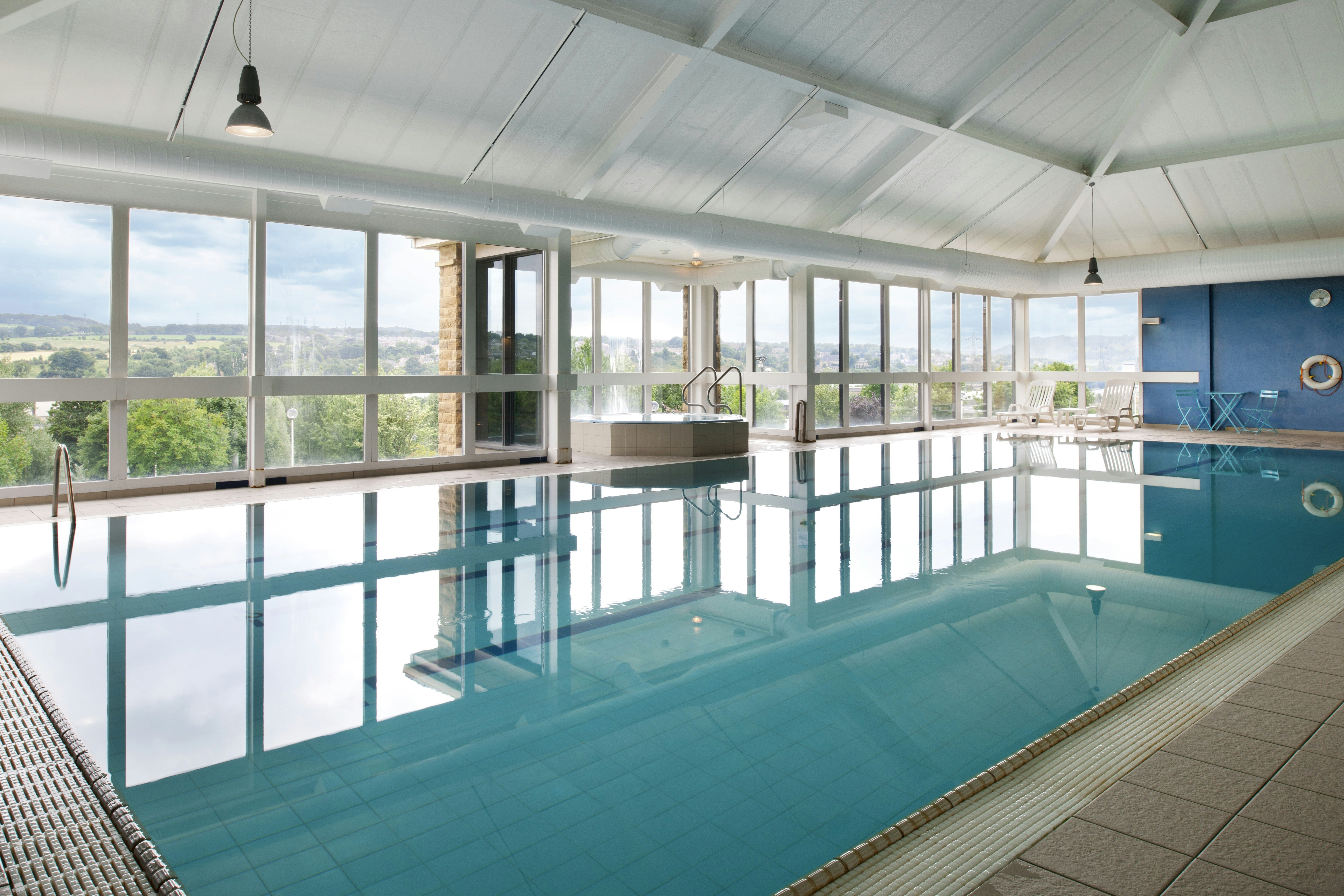 HOLIDAY INN LEEDS BRIGHOUSE 18/50