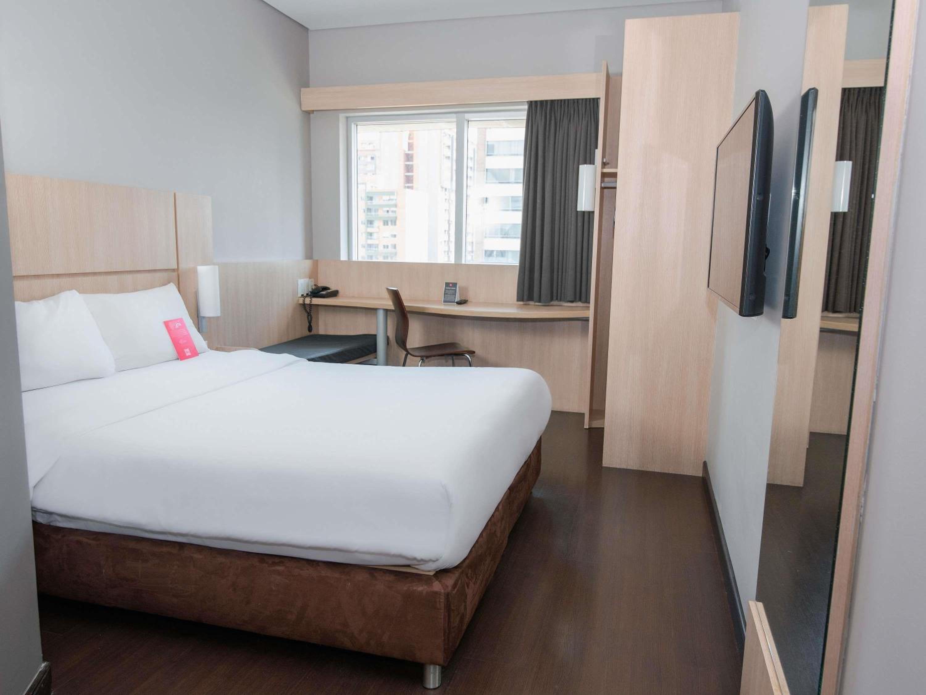 Room, Futon Bed, with Child Extra Bed، Ibis Medellin 4/8