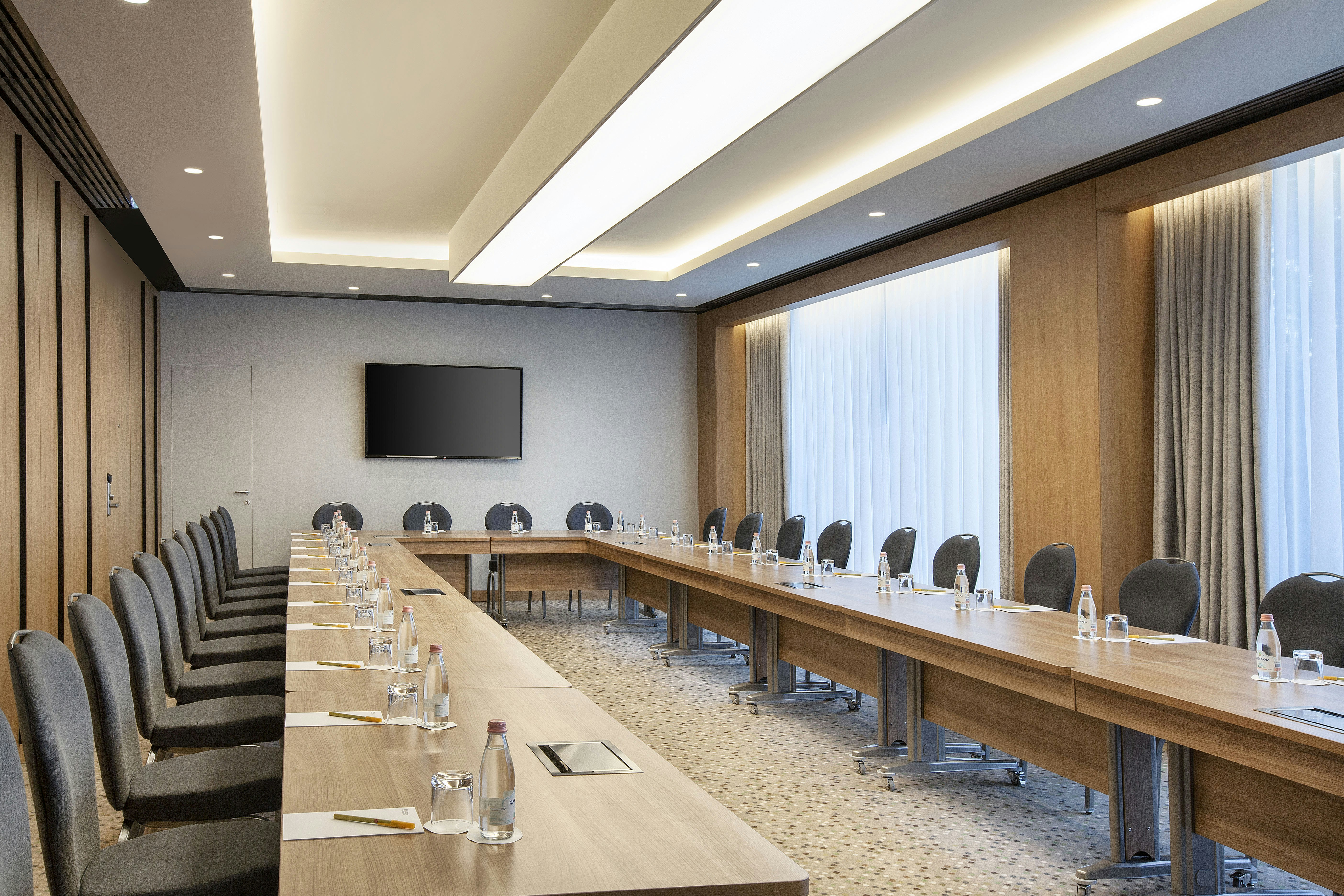 Hilton Garden Inn Tirana 72/81