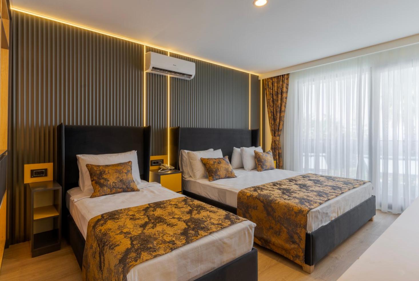 Deluxe, Suite, Queen Bed