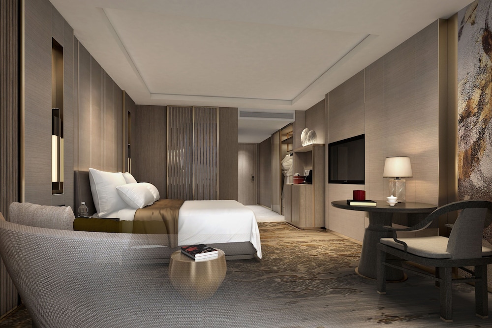 Sheraton Yunfu Xinxing Hotel 33/55