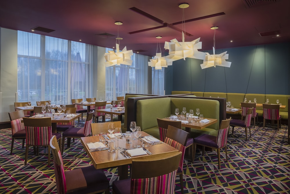 Ashford International Hotel & Spa 49/61