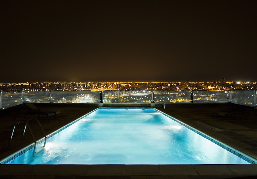 Blaire Executive Suites 34/58