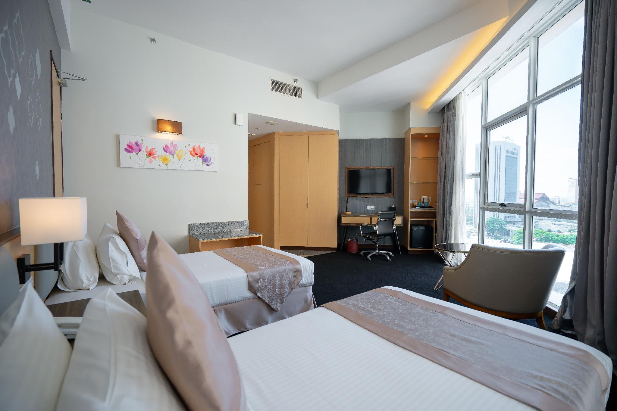 Super, Deluxe