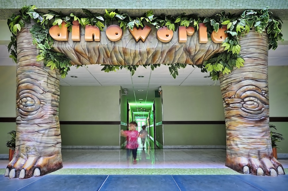 Holiday World Riwo Affiliated By Melia 6/72