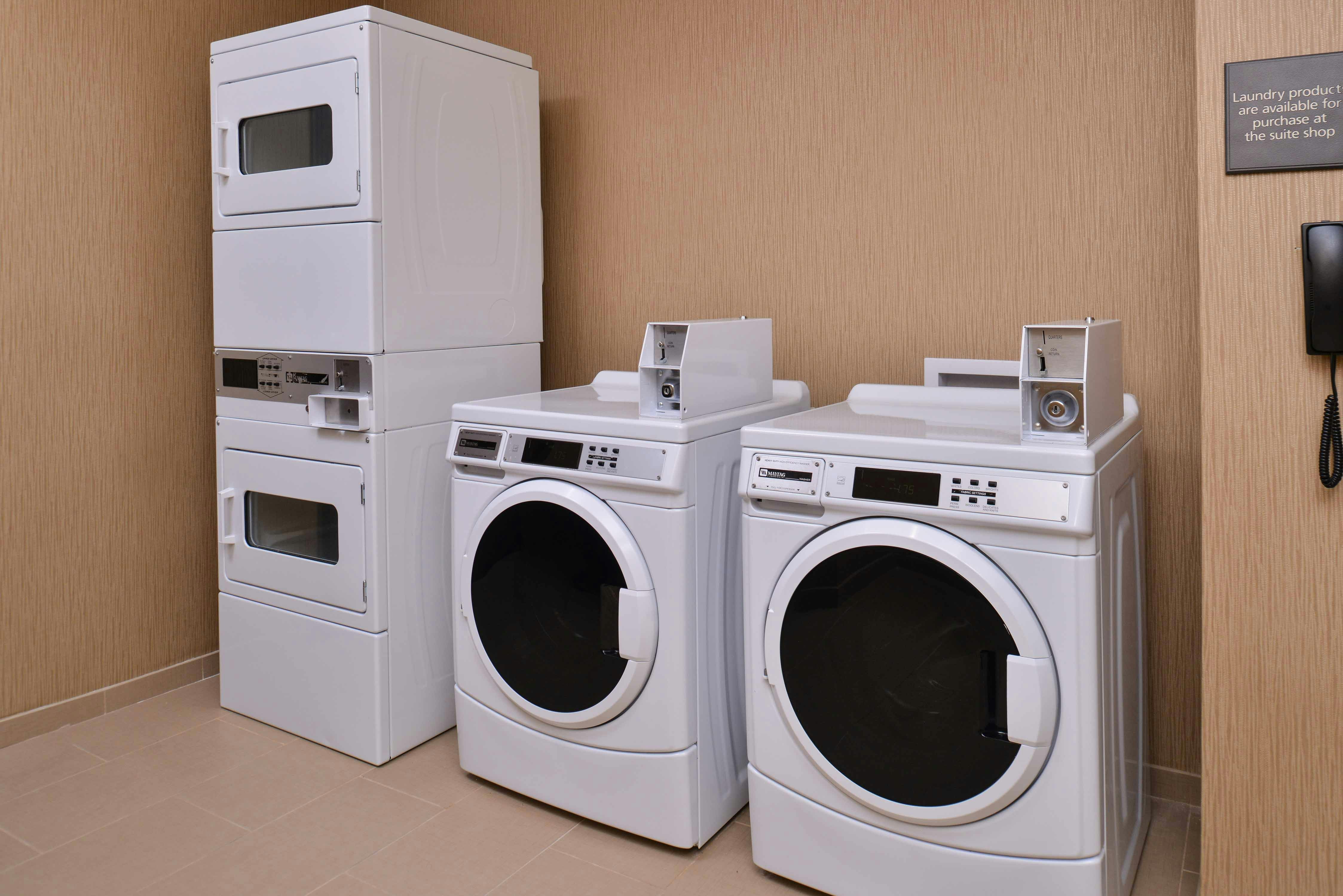 Hampton Inn Suites Dallas Market Center 69/75