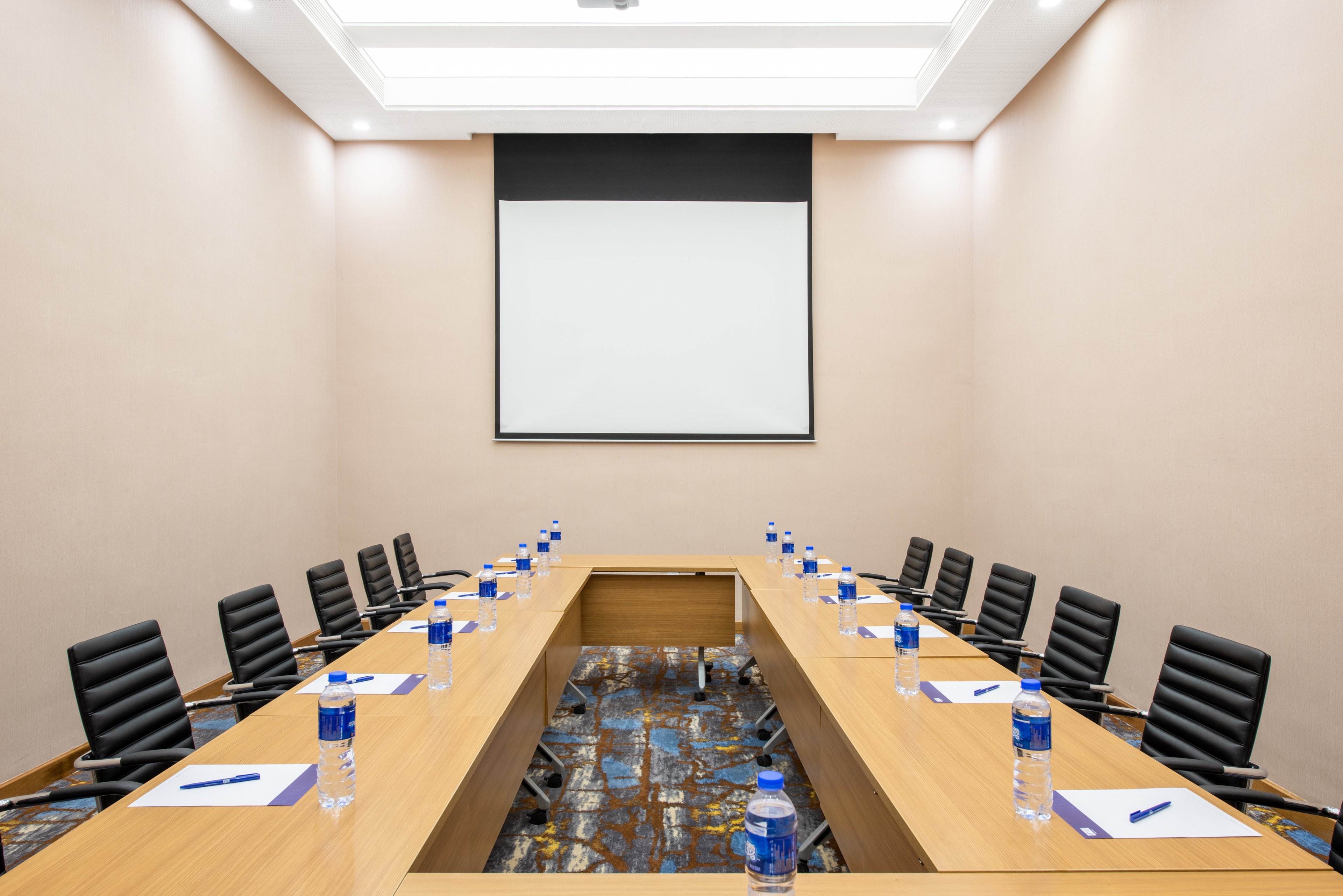 Holiday Inn Express Ordos Dongshen 22/33