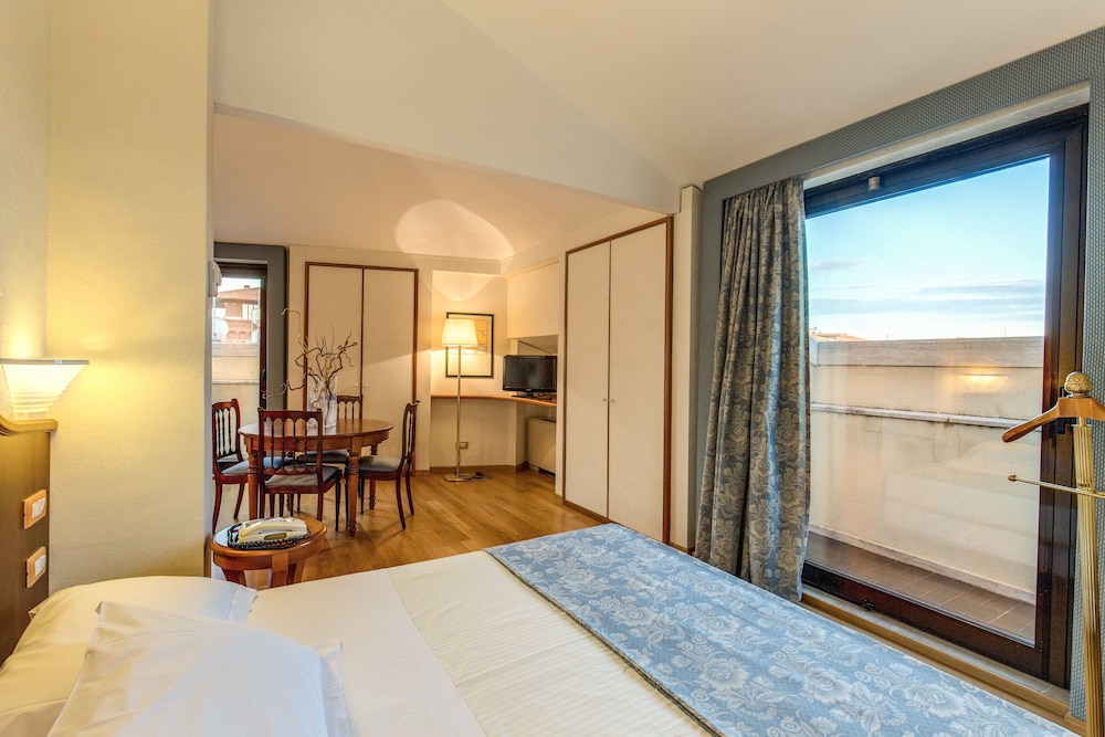 art'otel Rome Piazza Sallustio, Powered by Radisson Hotels 13/50