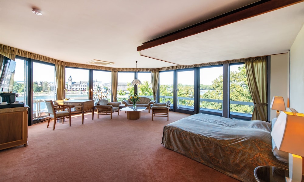 Panoramic, Studio, Suite, Queen Bed