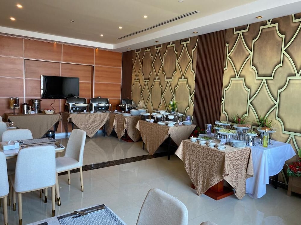 العنوان رزيدنس(Aleunwan Serviced Apartments) 46/53