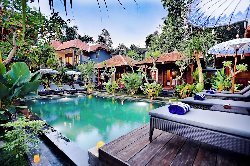 Batu Agung Villas 25/33