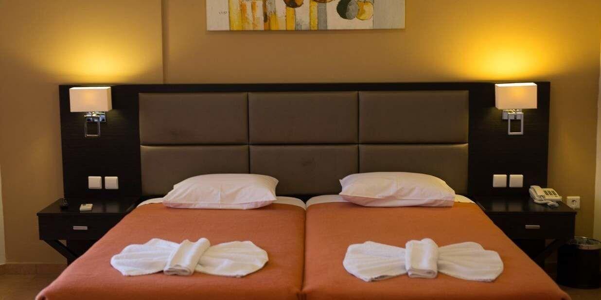 Aphrodite Hotel 11/41
