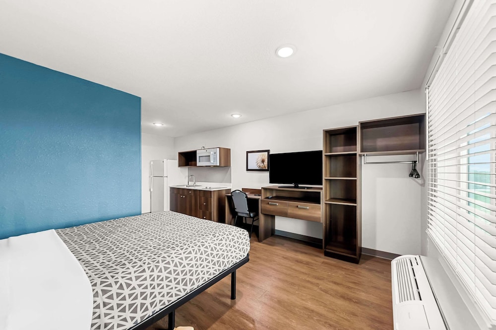 WoodSpring Suites Hudson Port Richey 11/33
