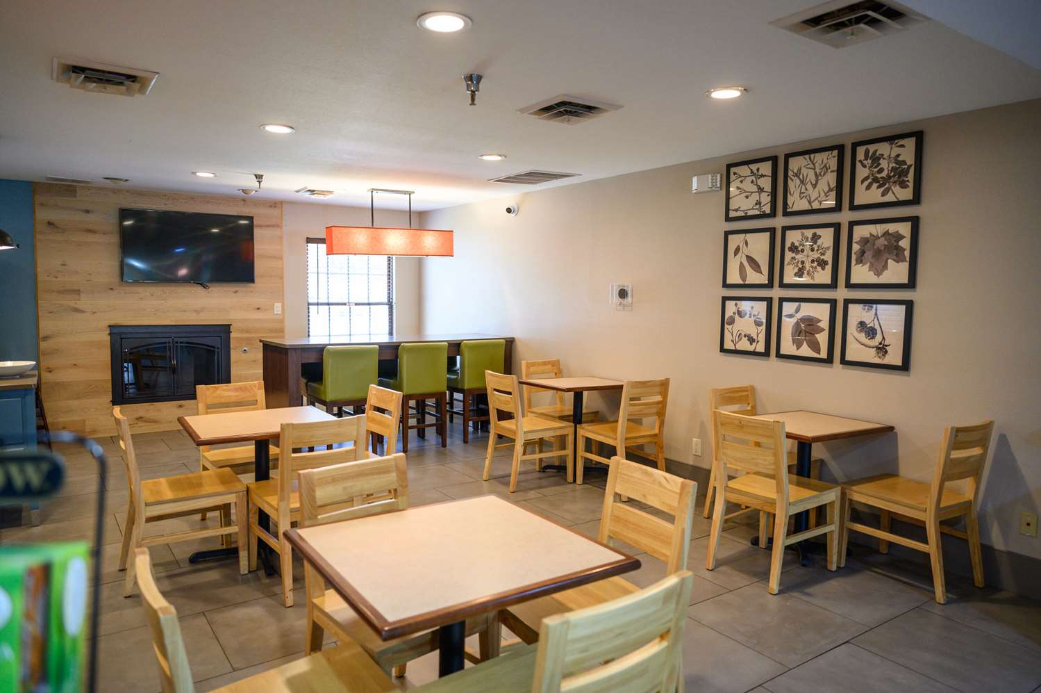 Country Inn & Suites by Radisson Greenfield IN 32/37