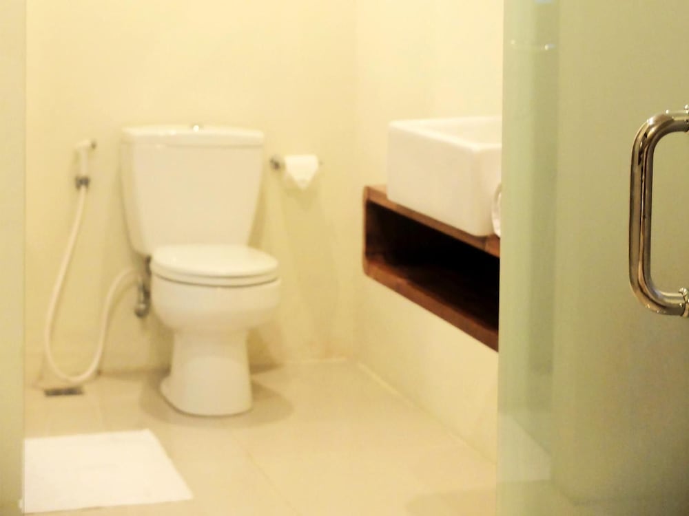 Arana Suite 69/71