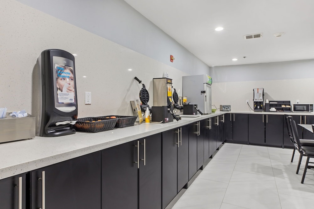 Baymont by Wyndham San Antonio Downtown 9/40