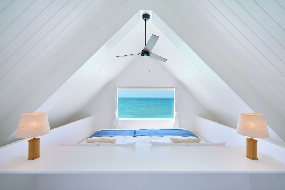 Hollywood, Villa, 2 Double Beds, Beach Side