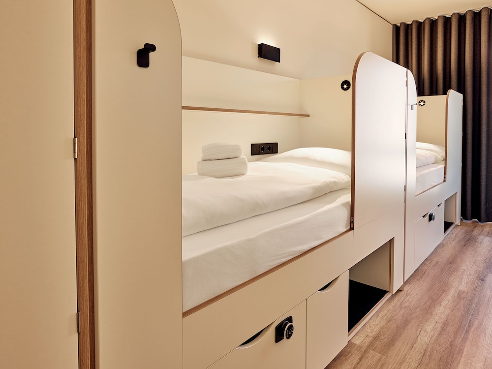 TEAM, 6 BEDS